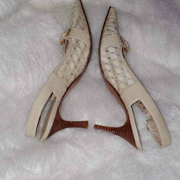 Stuart Weitzman Size 8 M Cream / Tan Slingbacks - Picture 9 of 10